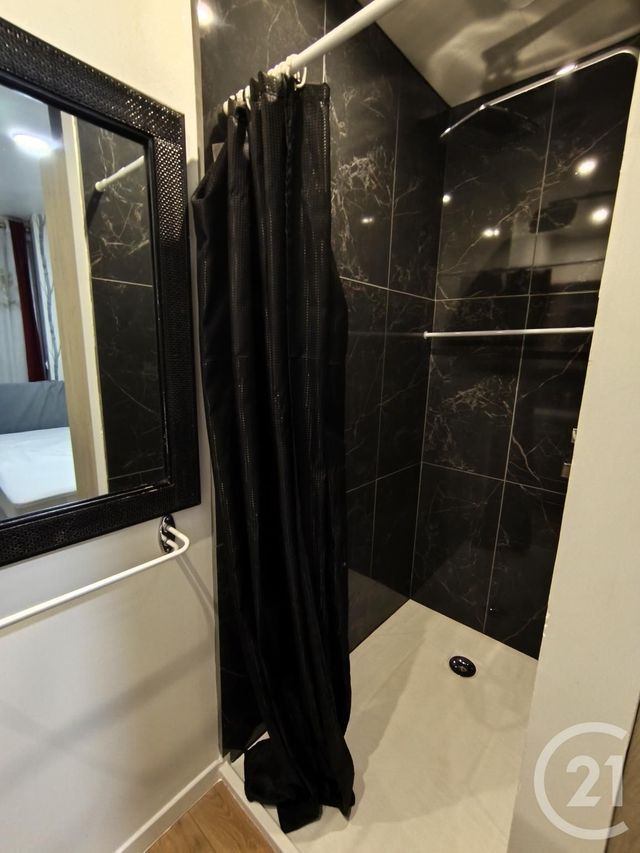 Appartement T2 &agrave; louer - 2 pi&egrave;ces - 30,20 m2 - Allevard - 38 - RHONE-ALPES