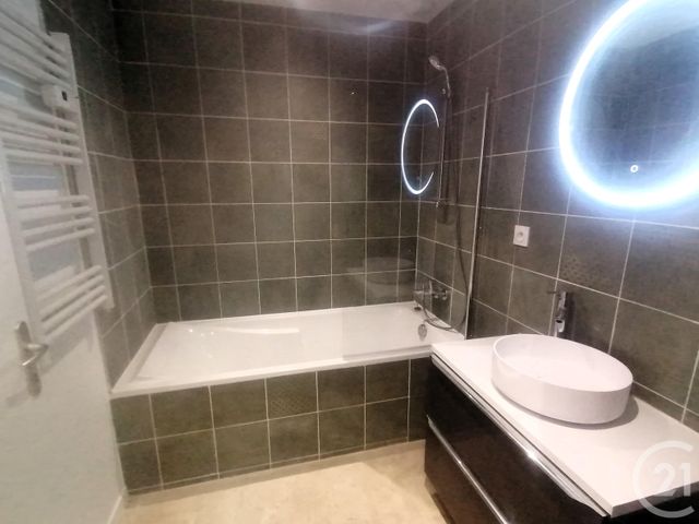 Appartement T4 &agrave; louer - 4 pi&egrave;ces - 119,16 m2 - Pontcharra - 38 - RHONE-ALPES