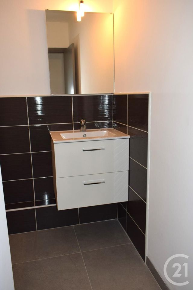 Appartement F3 &agrave; louer - 3 pi&egrave;ces - 53,90 m2 - Pontcharra - 38 - RHONE-ALPES
