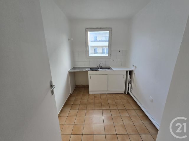 Appartement F3 &agrave; louer - 3 pi&egrave;ces - 65,70 m2 - St Denis - 93 - ILE-DE-FRANCE