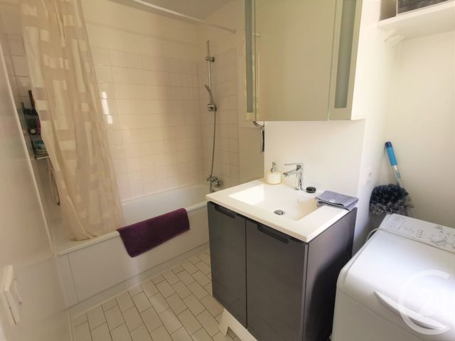 Appartement F2 &agrave; louer - 2 pi&egrave;ces - 41,72 m2 - Courbevoie - 92 - ILE-DE-FRANCE