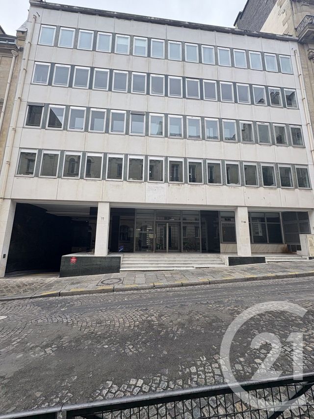 parking - PARIS - 75008