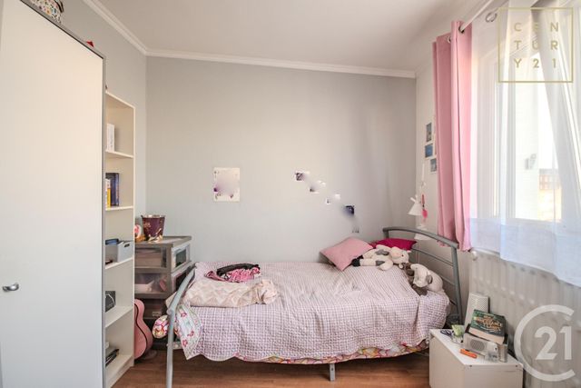 Appartement à vendre - 5 pièces - 80 m2 - Maubeuge - 59 - NORD-PAS-DE-CALAIS