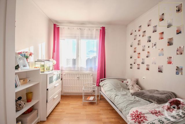 Appartement à vendre - 5 pièces - 80 m2 - Maubeuge - 59 - NORD-PAS-DE-CALAIS