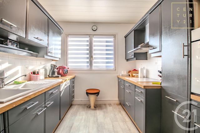 Appartement à vendre - 5 pièces - 80 m2 - Maubeuge - 59 - NORD-PAS-DE-CALAIS