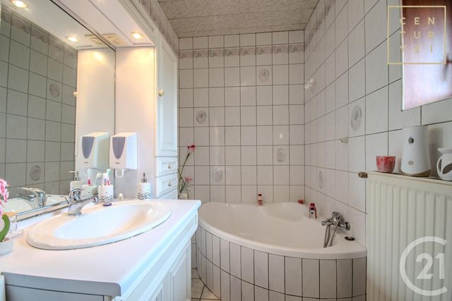 Maison à vendre - 7 pièces - 152,49 m2 - Feignies - 59 - NORD-PAS-DE-CALAIS