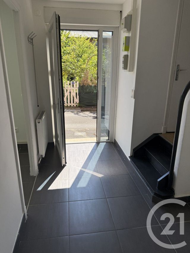 Maison &agrave; louer - 4 pi&egrave;ces - 77 m2 - Jeumont - 59 - NORD-PAS-DE-CALAIS