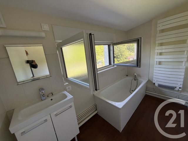 Maison &agrave; louer - 4 pi&egrave;ces - 77 m2 - Jeumont - 59 - NORD-PAS-DE-CALAIS