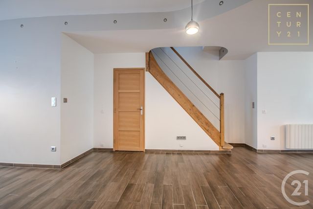 Maison &agrave; louer - 5 pi&egrave;ces - 80 m2 - Hautmont - 59 - NORD-PAS-DE-CALAIS