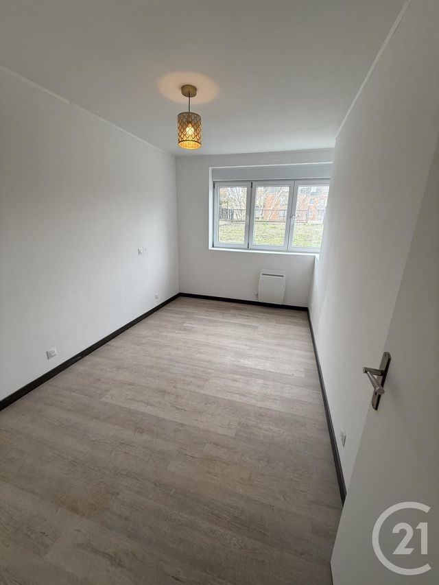 Appartement F2 &agrave; louer - 2 pi&egrave;ces - 40 m2 - Hautmont - 59 - NORD-PAS-DE-CALAIS