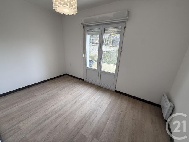 Appartement F2 &agrave; louer - 2 pi&egrave;ces - 40 m2 - Hautmont - 59 - NORD-PAS-DE-CALAIS