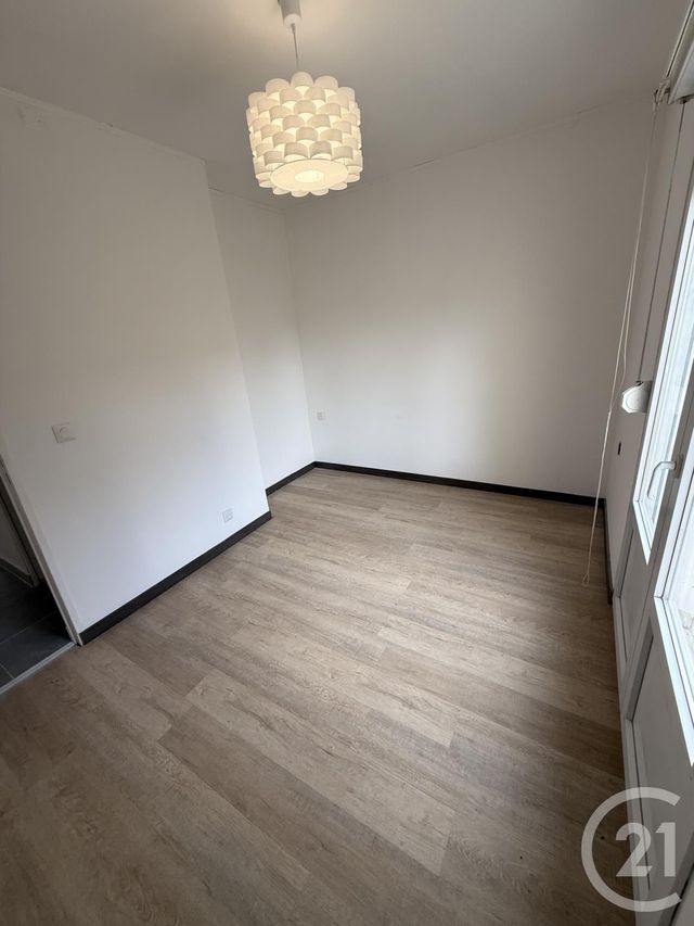 Appartement F2 &agrave; louer - 2 pi&egrave;ces - 40 m2 - Hautmont - 59 - NORD-PAS-DE-CALAIS