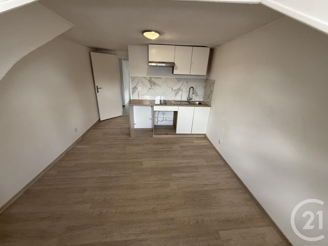 Appartement Studio &agrave; louer - 1 pi&egrave;ce - 15,32 m2 - Hautmont - 59 - NORD-PAS-DE-CALAIS