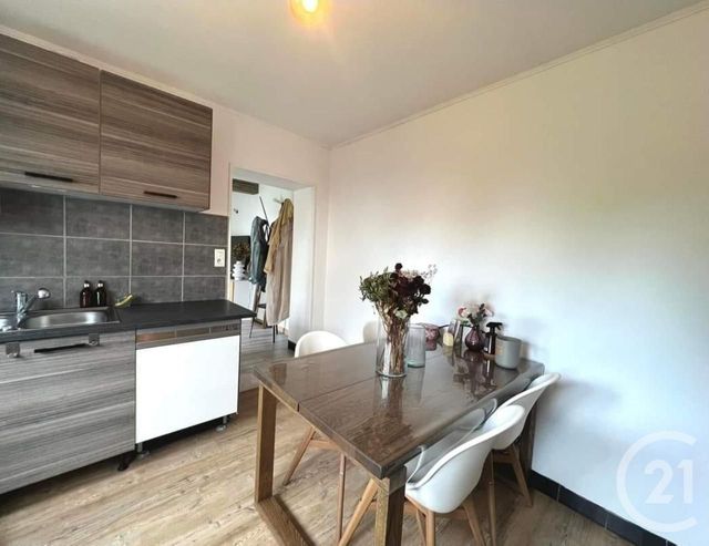Maison &agrave; louer - 4 pi&egrave;ces - 66 m2 - Rousies - 59 - NORD-PAS-DE-CALAIS