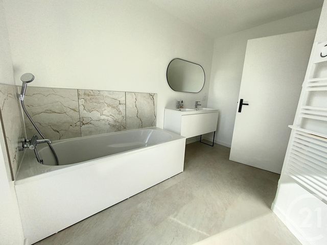 Maison &agrave; louer - 6 pi&egrave;ces - 120 m2 - Kerlouan - 29 - BRETAGNE