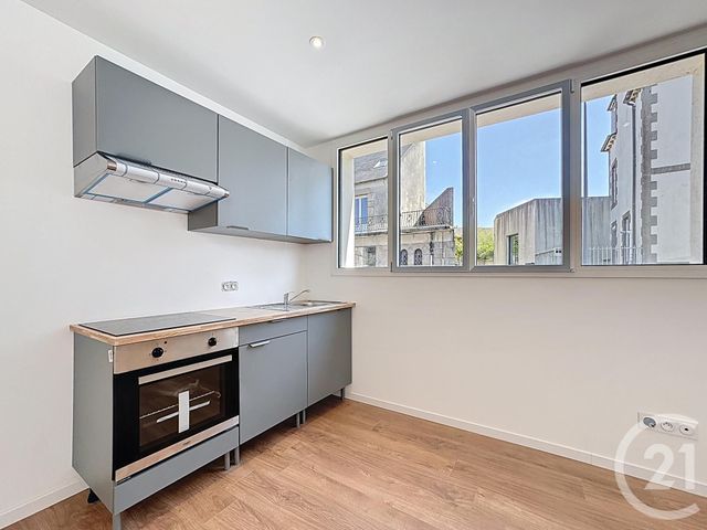 Appartement T3 &agrave; louer - 3 pi&egrave;ces - 49,78 m2 - Lesneven - 29 - BRETAGNE