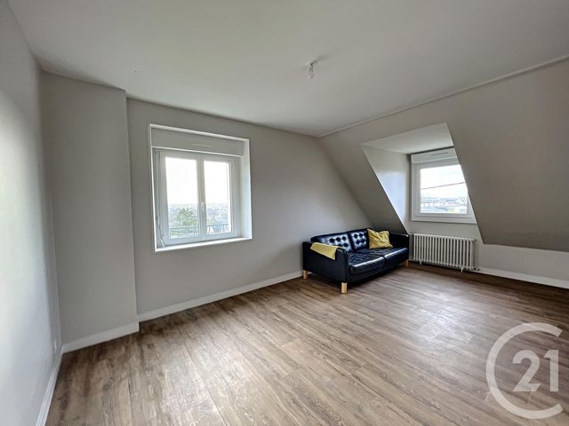Maison &agrave; louer - 5 pi&egrave;ces - 216,74 m2 - Guipavas - 29 - BRETAGNE
