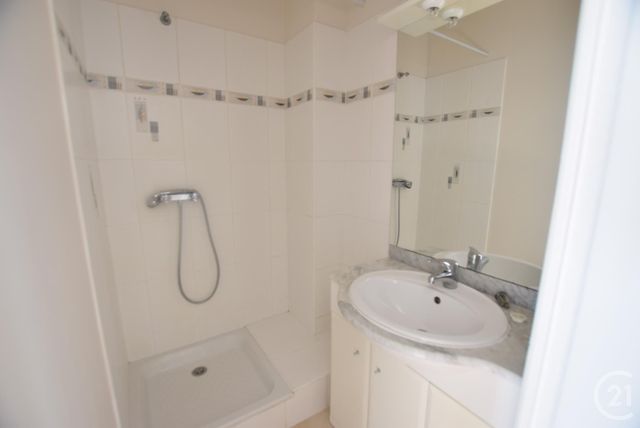 Appartement F1 &agrave; louer - 2 pi&egrave;ces - 30,51 m2 - Brest - 29 - BRETAGNE