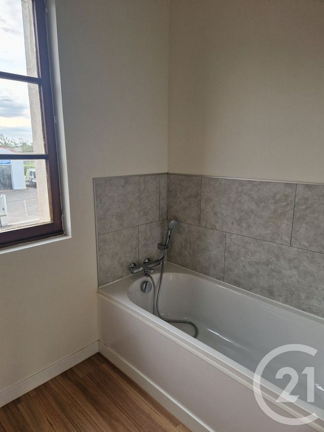 Maison &agrave; louer - 4 pi&egrave;ces - 72,80 m2 - Ecuires - 62 - NORD-PAS-DE-CALAIS