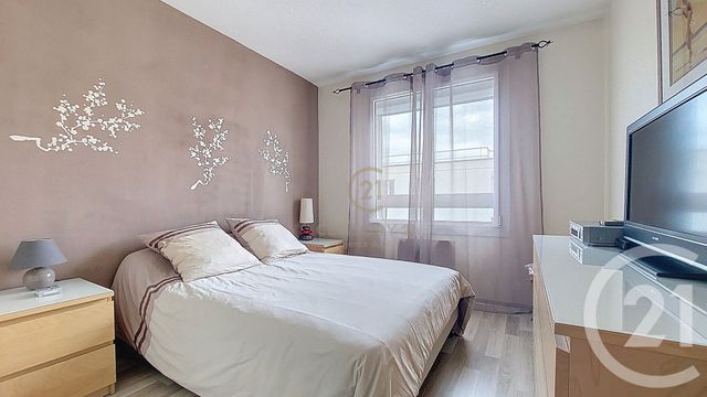 Appartement F4 &agrave; vendre - 4 pi&egrave;ces - 80,34 m2 - Champs Sur Marne - 77 - ILE-DE-FRANCE