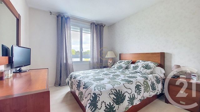 Appartement F4 &agrave; vendre - 4 pi&egrave;ces - 80,34 m2 - Champs Sur Marne - 77 - ILE-DE-FRANCE