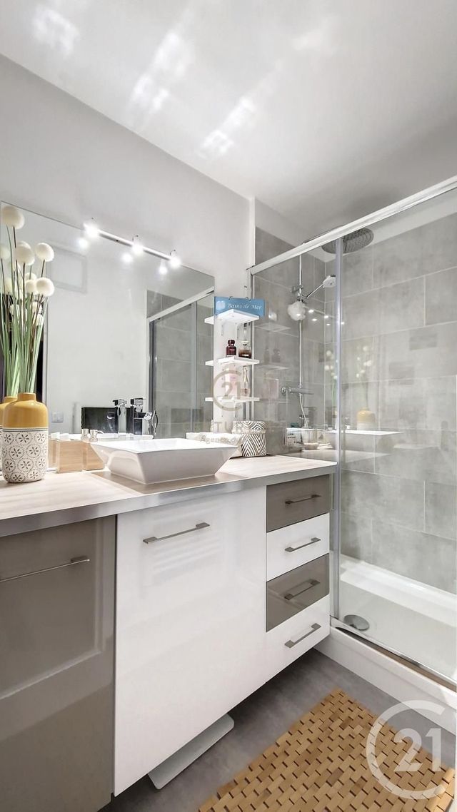 Appartement F3 à vendre - 3 pièces - 60,39 m2 - Noisy Le Grand - 93 - ILE-DE-FRANCE