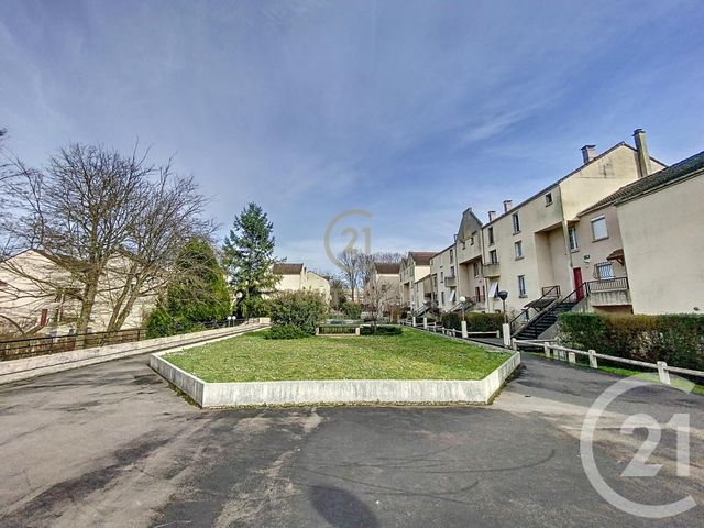 Appartement F4 à vendre - 4 pièces - 78,18 m2 - Champs Sur Marne - 77 - ILE-DE-FRANCE