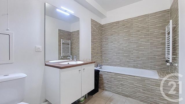 Appartement F2 à vendre - 2 pièces - 54,53 m2 - Champs Sur Marne - 77 - ILE-DE-FRANCE