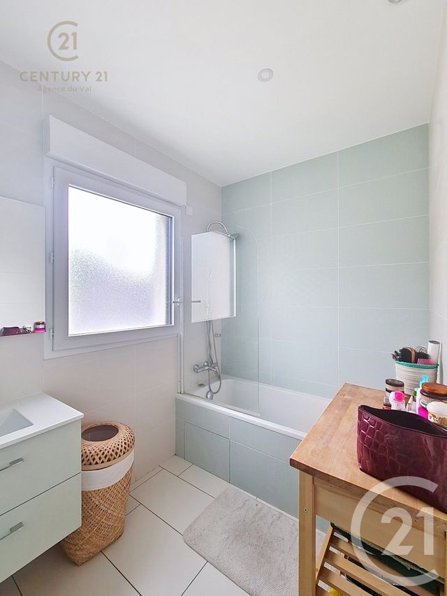 Maison &agrave; louer - 4 pi&egrave;ces - 80,18 m2 - Champs Sur Marne - 77 - ILE-DE-FRANCE