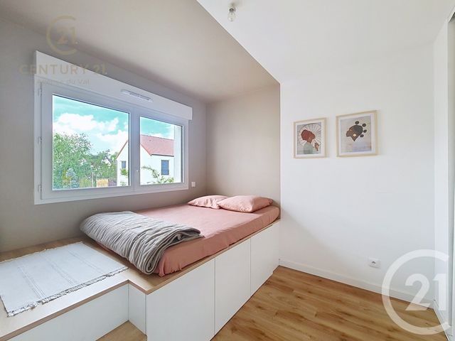 Maison &agrave; louer - 4 pi&egrave;ces - 80,18 m2 - Champs Sur Marne - 77 - ILE-DE-FRANCE