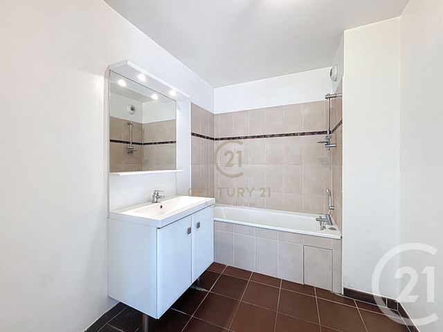 Appartement F2 à louer - 2 pièces - 44,10 m2 - Champs Sur Marne - 77 - ILE-DE-FRANCE