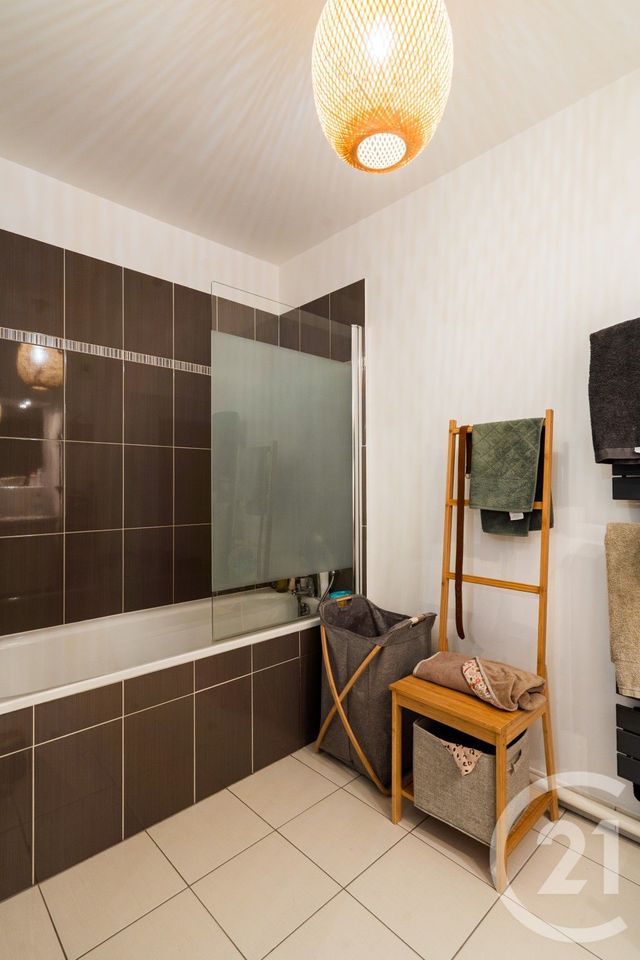 Appartement F4 &agrave; vendre - 4 pi&egrave;ces - 79,56 m2 - Champs Sur Marne - 77 - ILE-DE-FRANCE