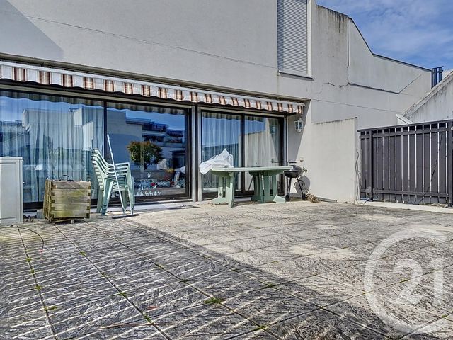 Appartement F4 &agrave; louer - 4 pi&egrave;ces - 84,14 m2 - Champs Sur Marne - 77 - ILE-DE-FRANCE