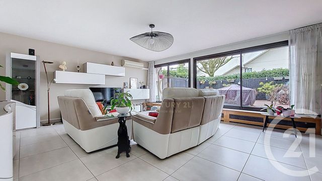 Appartement F5 à vendre - 5 pièces - 104,16 m2 - Champs Sur Marne - 77 - ILE-DE-FRANCE