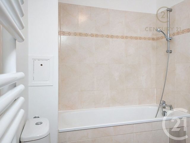 Appartement F1 à louer - 1 pièce - 27,39 m2 - Pontault Combault - 77 - ILE-DE-FRANCE