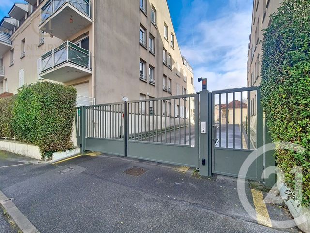 Parking &agrave; louer - 5,44 m2 - Champs Sur Marne - 77 - ILE-DE-FRANCE