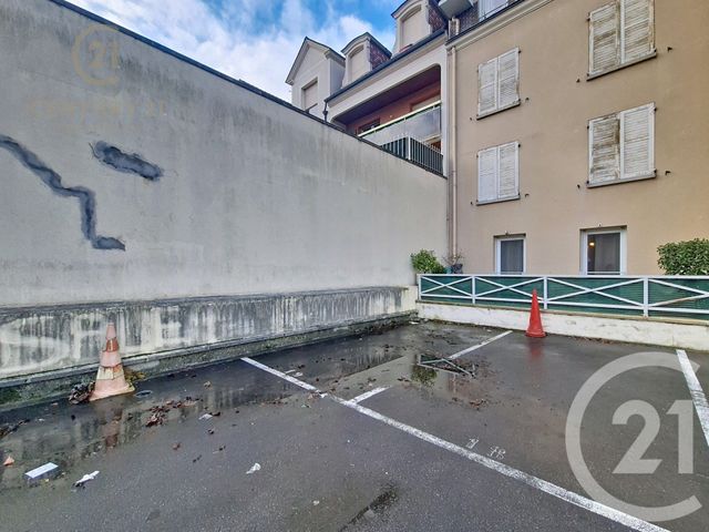 Parking &agrave; louer - 5,44 m2 - Champs Sur Marne - 77 - ILE-DE-FRANCE