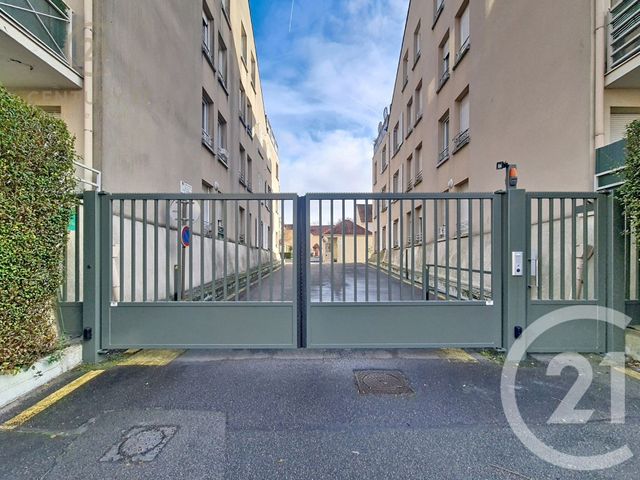 Parking &agrave; louer - 5,44 m2 - Champs Sur Marne - 77 - ILE-DE-FRANCE