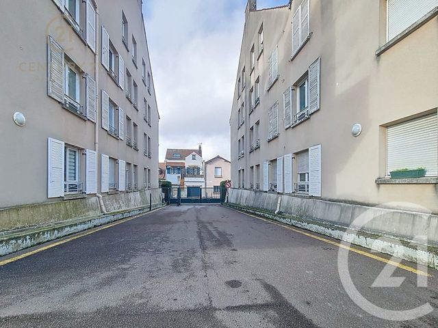 Parking &agrave; louer - 5,44 m2 - Champs Sur Marne - 77 - ILE-DE-FRANCE