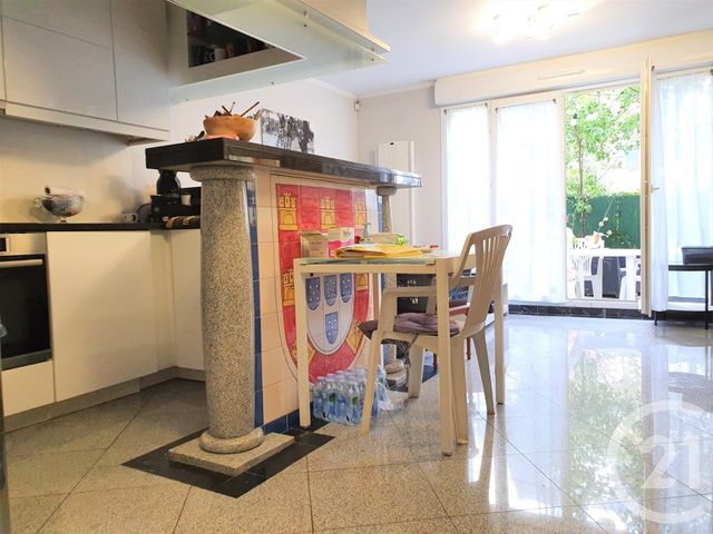Appartement Duplex &agrave; louer - 2 pi&egrave;ces - 44,97 m2 - Emerainville - 77 - ILE-DE-FRANCE