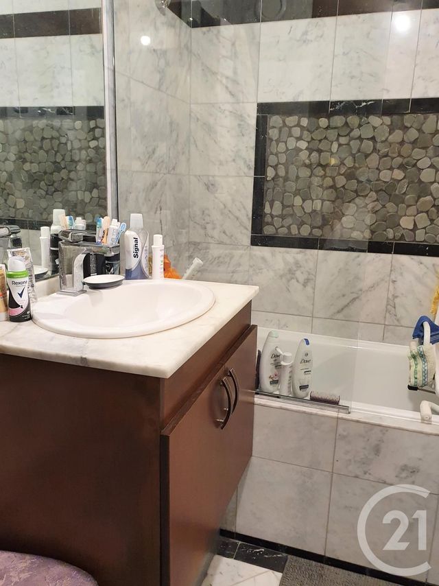 Appartement Duplex &agrave; louer - 2 pi&egrave;ces - 44,97 m2 - Emerainville - 77 - ILE-DE-FRANCE