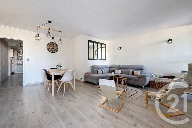 Appartement F4 &agrave; vendre - 4 pi&egrave;ces - 86,62 m2 - Champs Sur Marne - 77 - ILE-DE-FRANCE