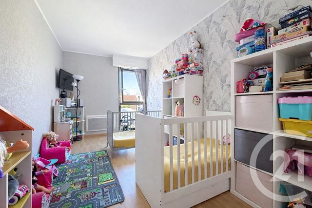 Appartement F4 &agrave; vendre - 4 pi&egrave;ces - 86,62 m2 - Champs Sur Marne - 77 - ILE-DE-FRANCE