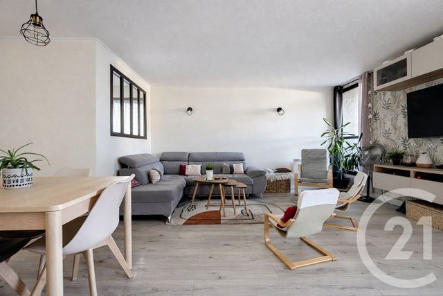 Appartement F4 &agrave; vendre - 4 pi&egrave;ces - 86,62 m2 - Champs Sur Marne - 77 - ILE-DE-FRANCE