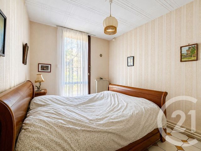 Appartement F5 &agrave; vendre - 5 pi&egrave;ces - 105,62 m2 - Champs Sur Marne - 77 - ILE-DE-FRANCE