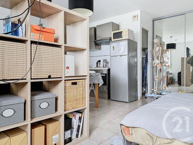 Appartement Studio &agrave; louer - 1 pi&egrave;ce - 26,75 m2 - Champs Sur Marne - 77 - ILE-DE-FRANCE