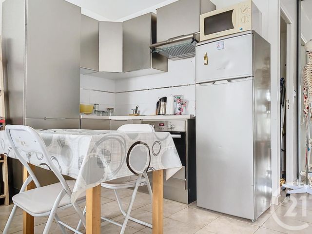 Appartement Studio &agrave; louer - 1 pi&egrave;ce - 26,75 m2 - Champs Sur Marne - 77 - ILE-DE-FRANCE