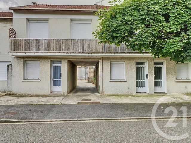 Appartement Studio &agrave; louer - 1 pi&egrave;ce - 26,75 m2 - Champs Sur Marne - 77 - ILE-DE-FRANCE