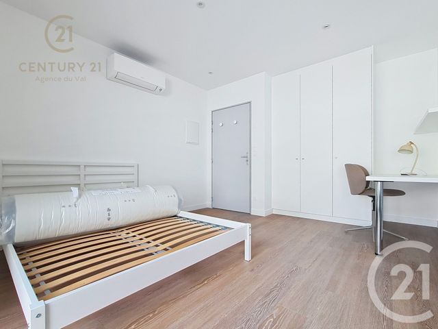 Appartement Studio &agrave; louer - 1 pi&egrave;ce - 24,87 m2 - Champs Sur Marne - 77 - ILE-DE-FRANCE