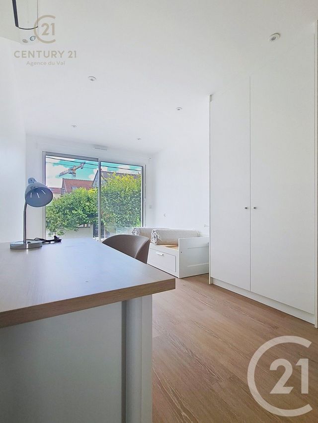 Appartement Studio &agrave; louer - 1 pi&egrave;ce - 27,36 m2 - Champs Sur Marne - 77 - ILE-DE-FRANCE